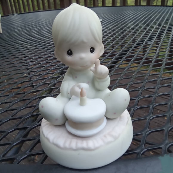 Vintage Precious Moments Happy Birthday First Birthday Figurine Baby First Serie - Picture 3 of 7